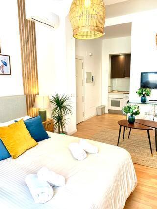 Calderon III Deluxe Central Sinesedesignhomes Малага Экстерьер фото