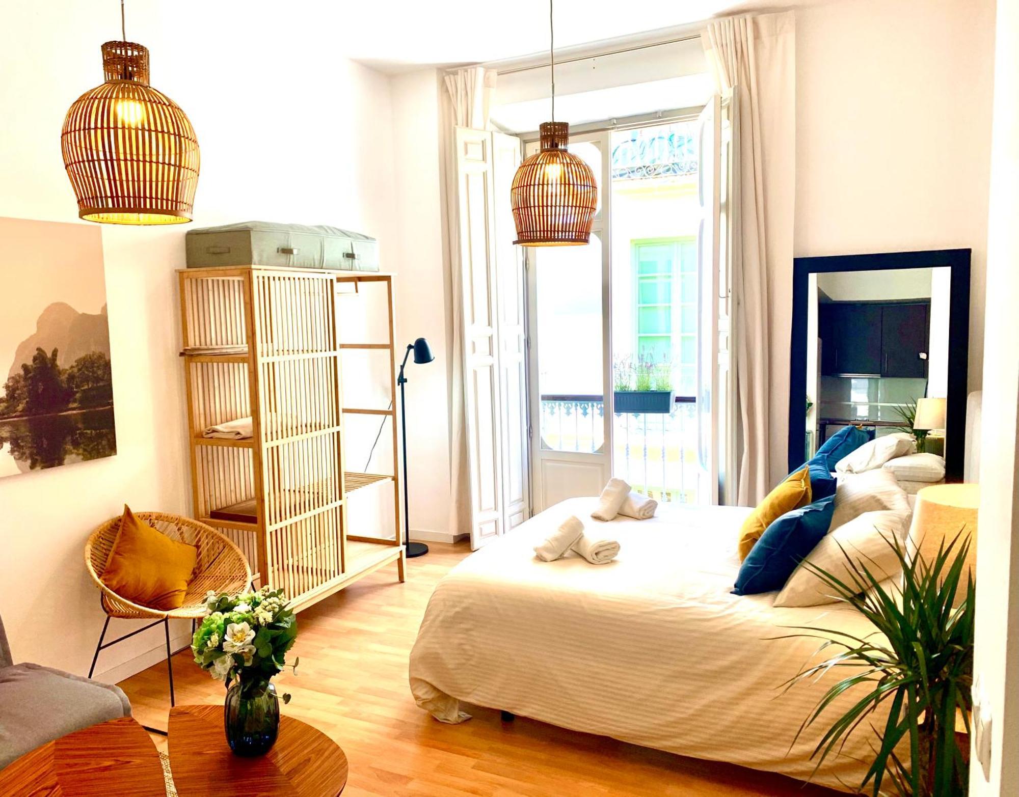 Calderon III Deluxe Central Sinesedesignhomes Малага Экстерьер фото